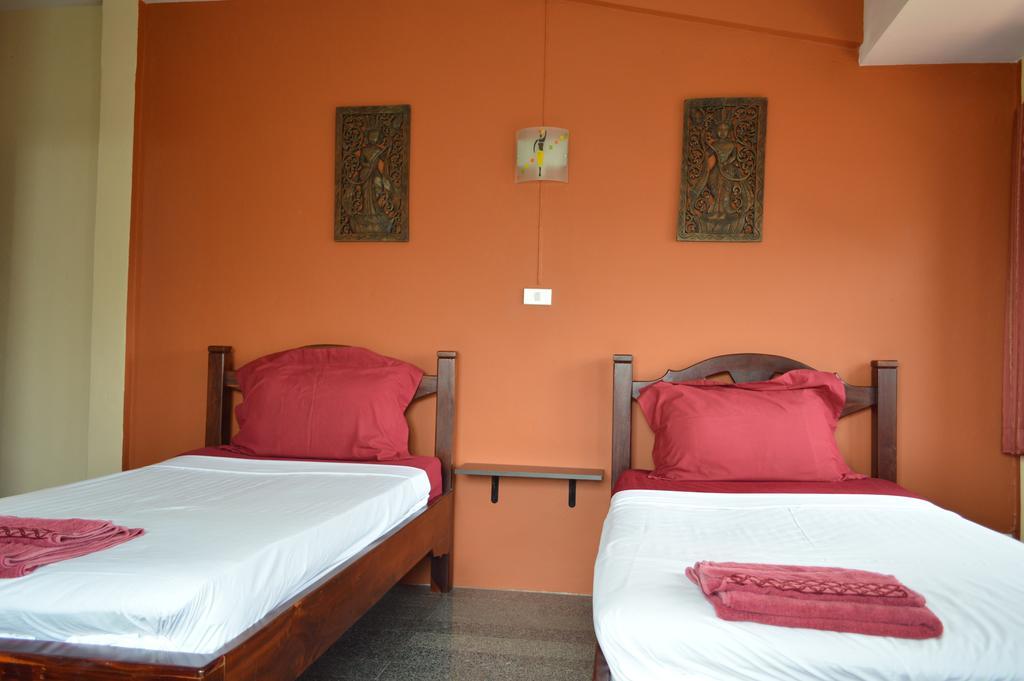 La Paillote Guest House Rayong Quarto foto