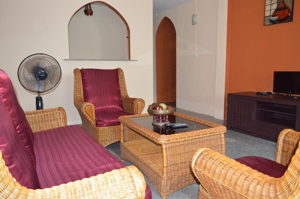 La Paillote Guest House Rayong Quarto foto
