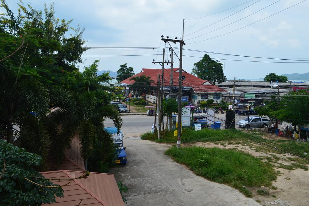 La Paillote Guest House Rayong Exterior foto