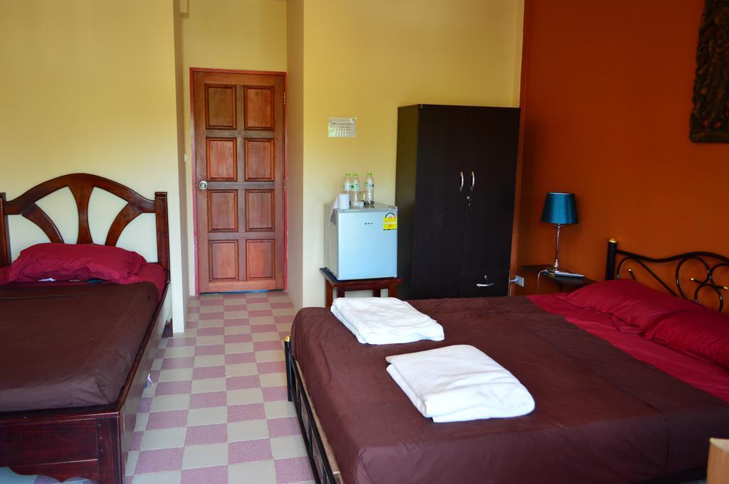 La Paillote Guest House Rayong Quarto foto