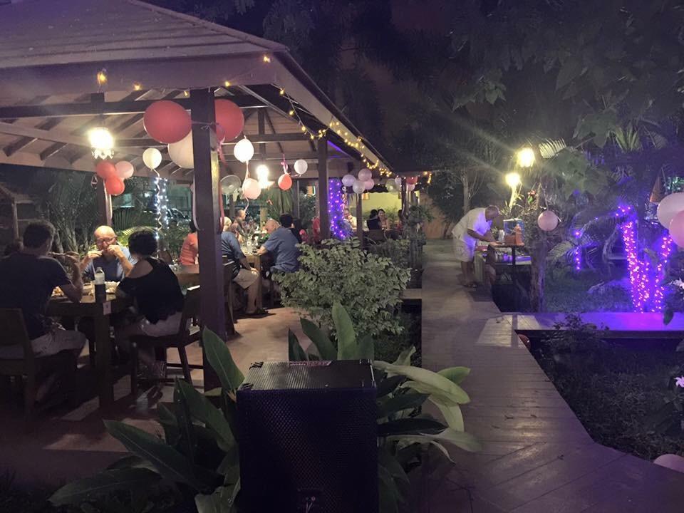 La Paillote Guest House Rayong Exterior foto