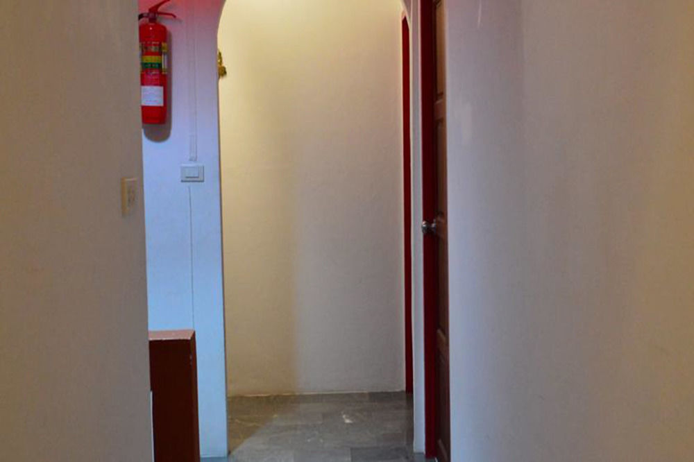 La Paillote Guest House Rayong Exterior foto